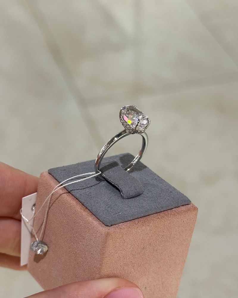 Каблучки Овал 100 гран 7/10мм Фіаніт 3,0гр срібло 925 100916 100916 photo