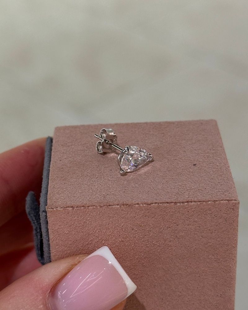 Сережки Пусети 100 граней капля Білий Фіаніт 6*9мм 1,8гр Срібло 925 100735 100735 photo