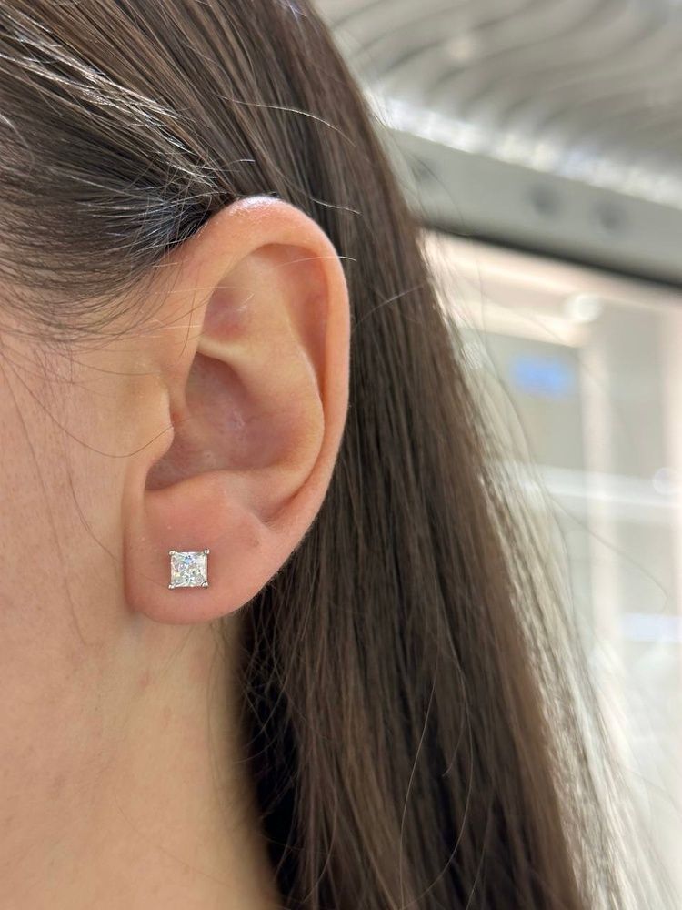 Сережки Пусети Закрутка Квадрат Фіаніт 4,3мм 0.5ct*2 1,0гр срібло 925 101183 101183 фото