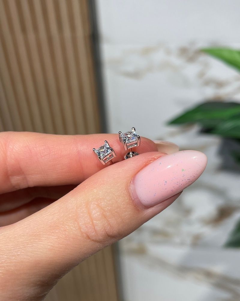 Сережки Пусети Закрутка Квадрат Фіаніт 4,3мм 0.5ct*2 1,0гр срібло 925 101183 101183 фото